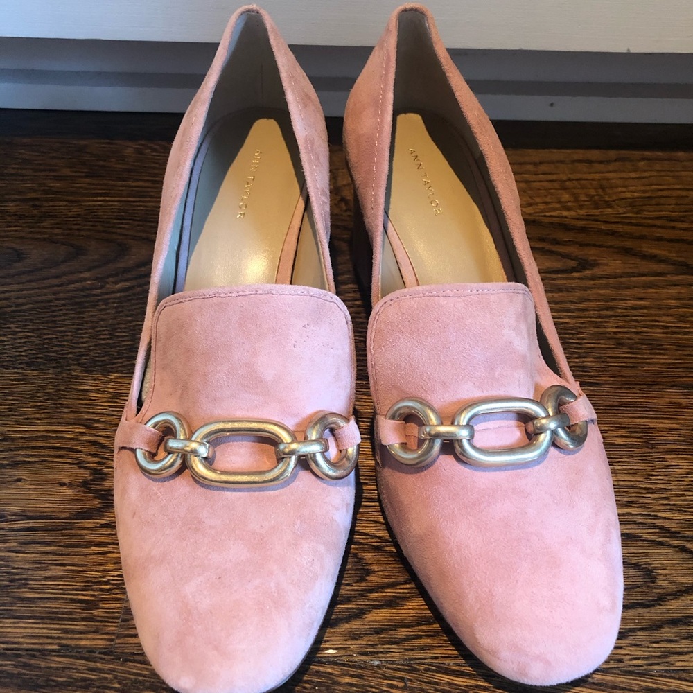 Ann Taylor Suede Chain Block Heel (Never Worn)